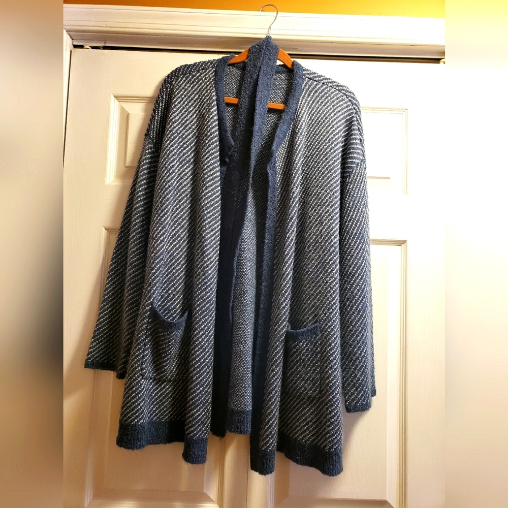 Women's  cardigan